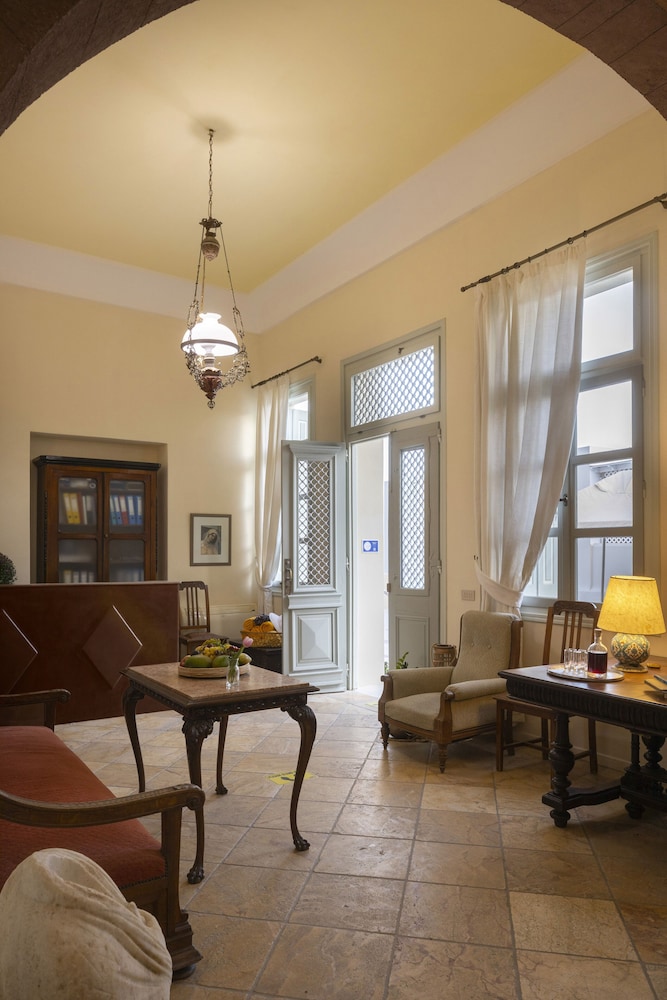 Aria Lito Mansion 48/68