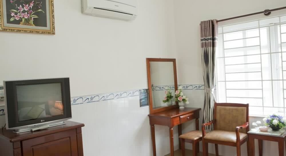 Hung Anh Hotel 45/50