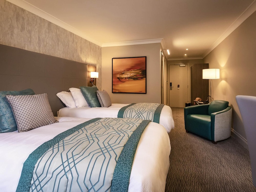 Mercure Milton Keynes 17/76
