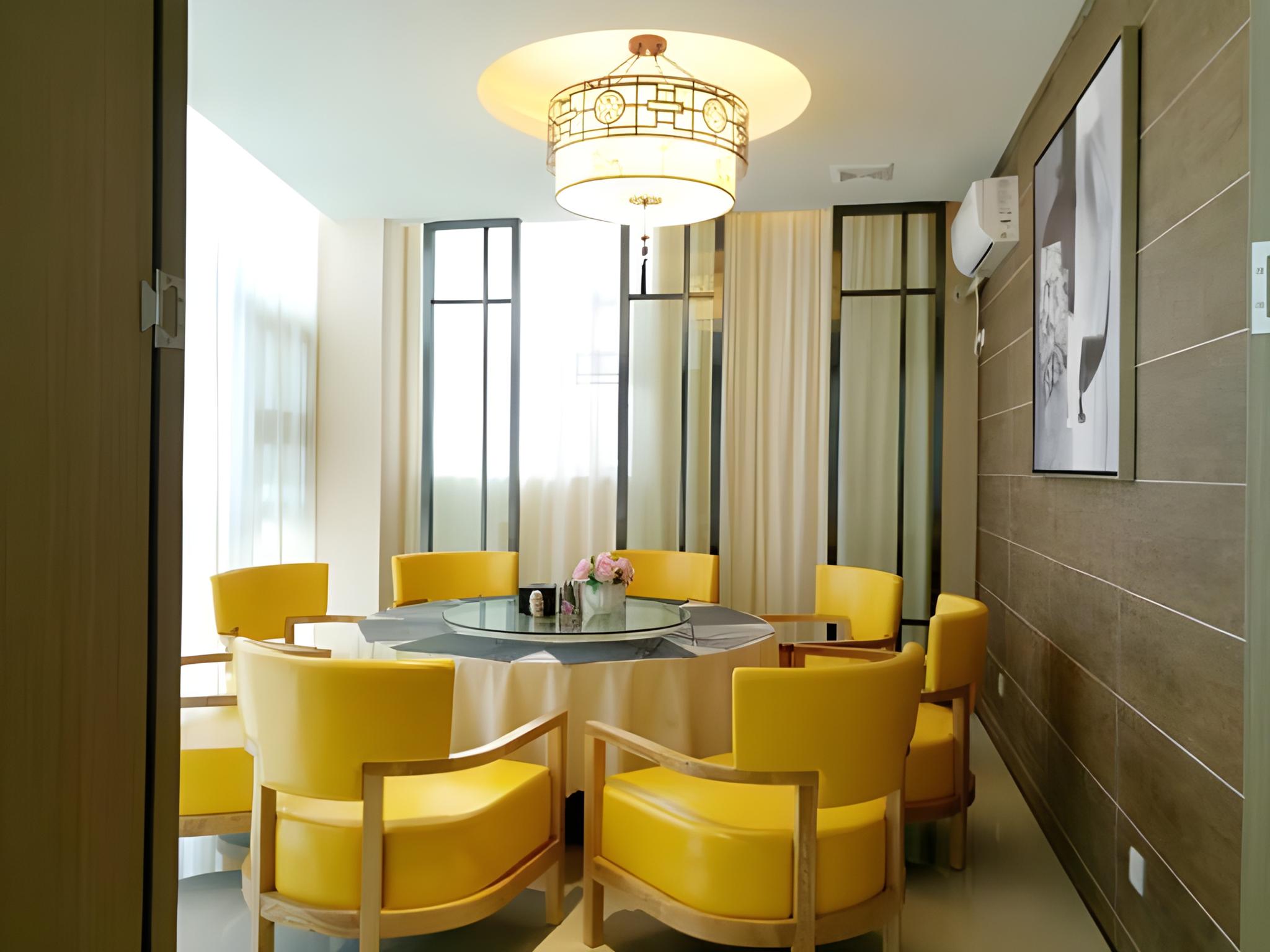 Jinjiang Inn Select (Wuhan Tianhe Airport) 17/23