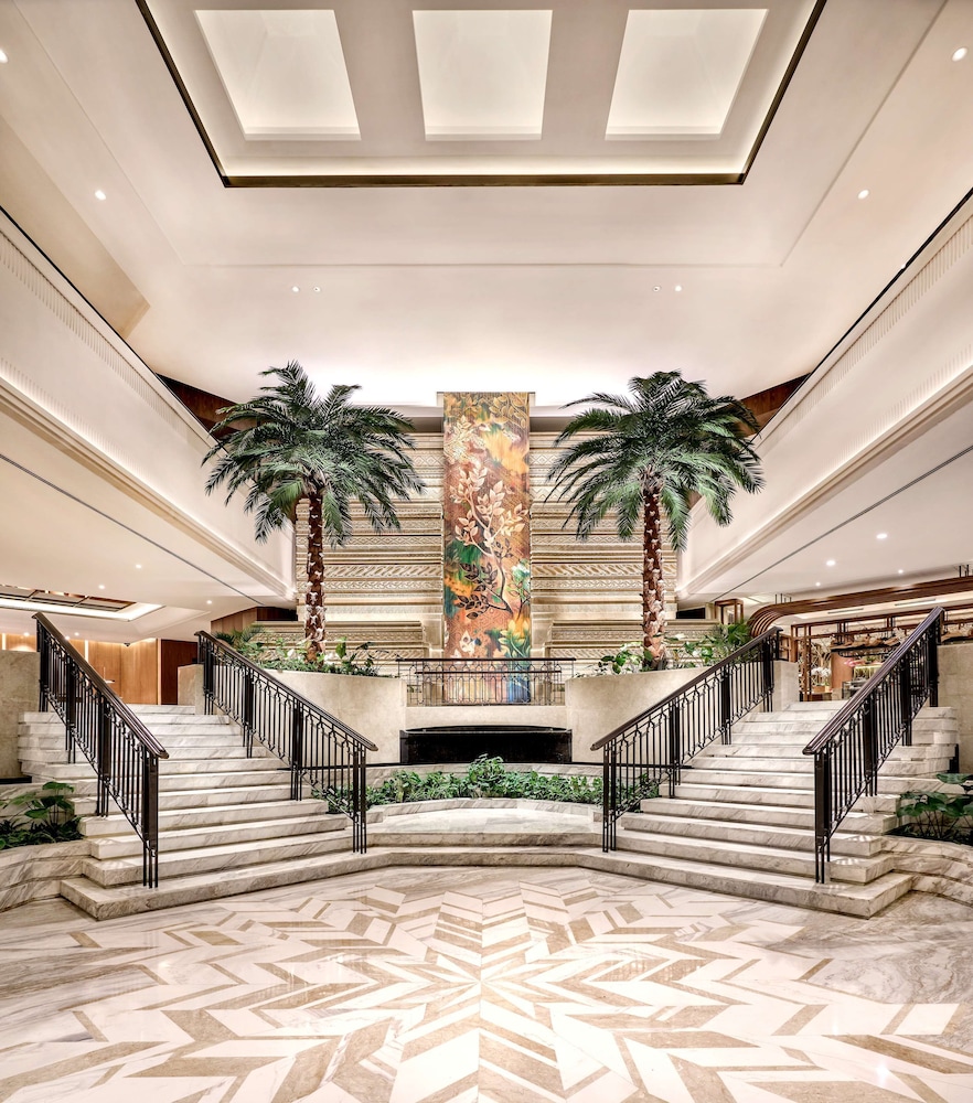 GRAND HYATT JAKARTA 7/77