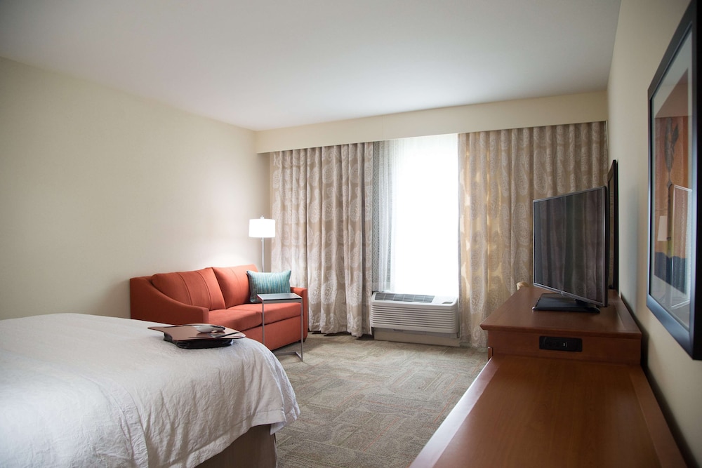Hampton Inn And Suites Mckinney 18/55
