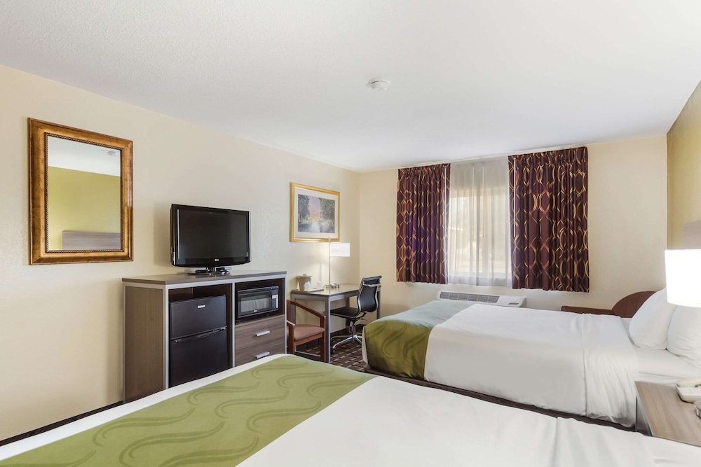Quality Inn Lincoln Cornhusker 15/30