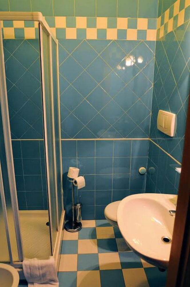 Hotel Albergo Italia 32/33
