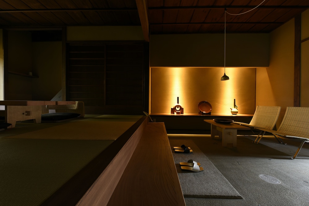 Kuraya Kiyomizu-Gojo 41/51