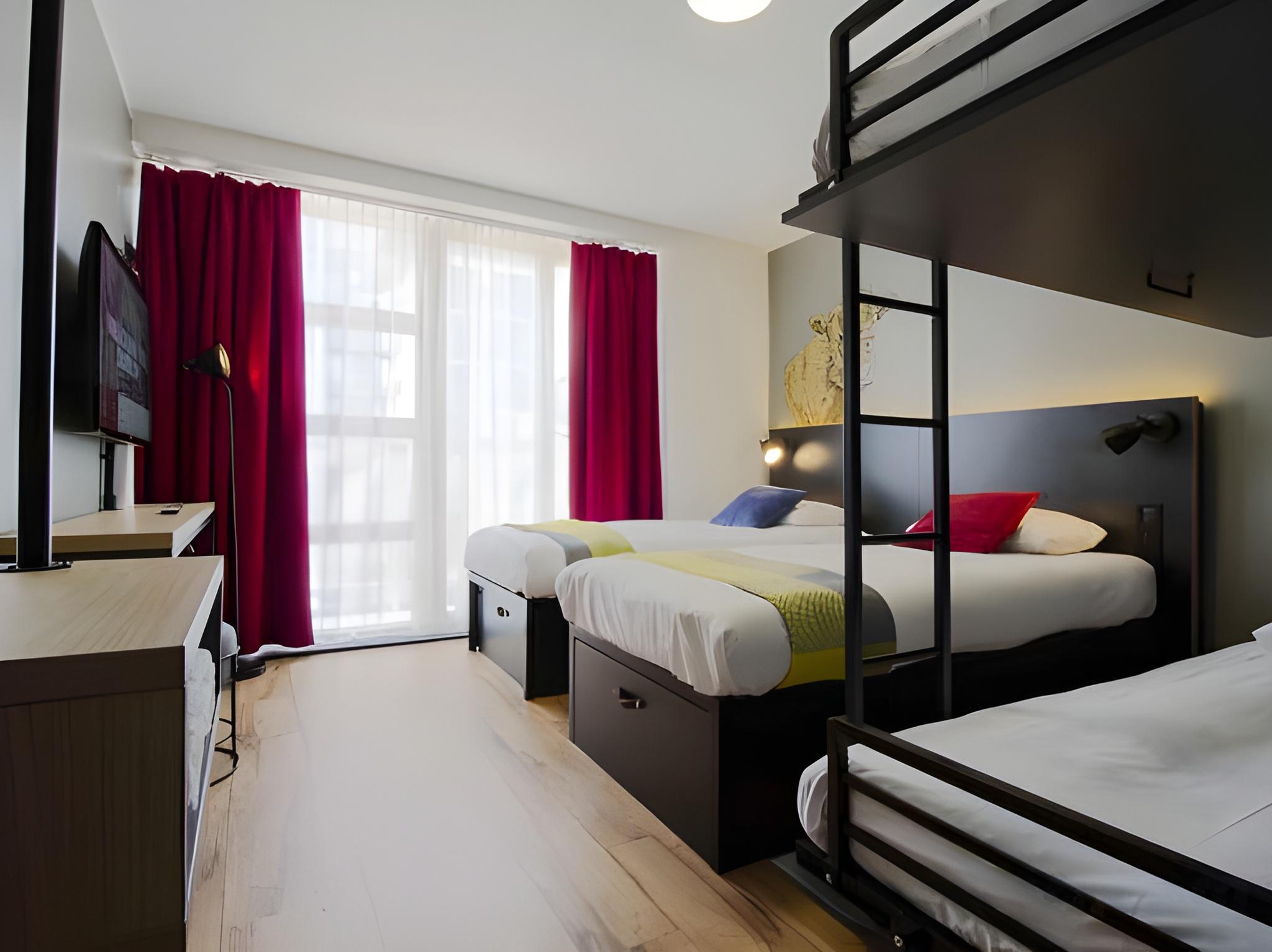 Private, 4 Beds, Shared Bathroom