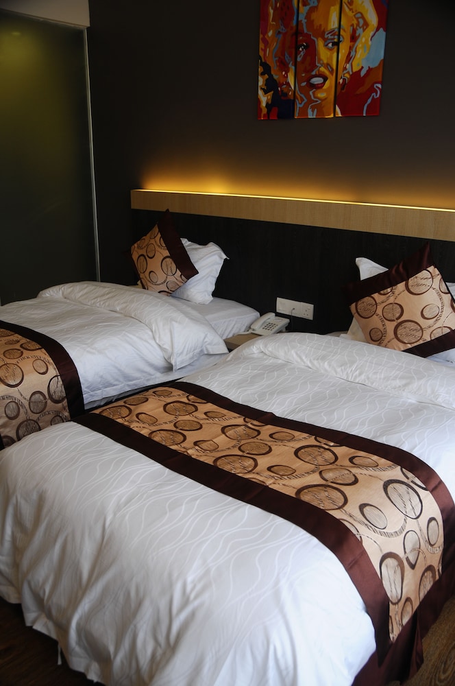 Lot 10 Boutique Hotel Kuching 12/27