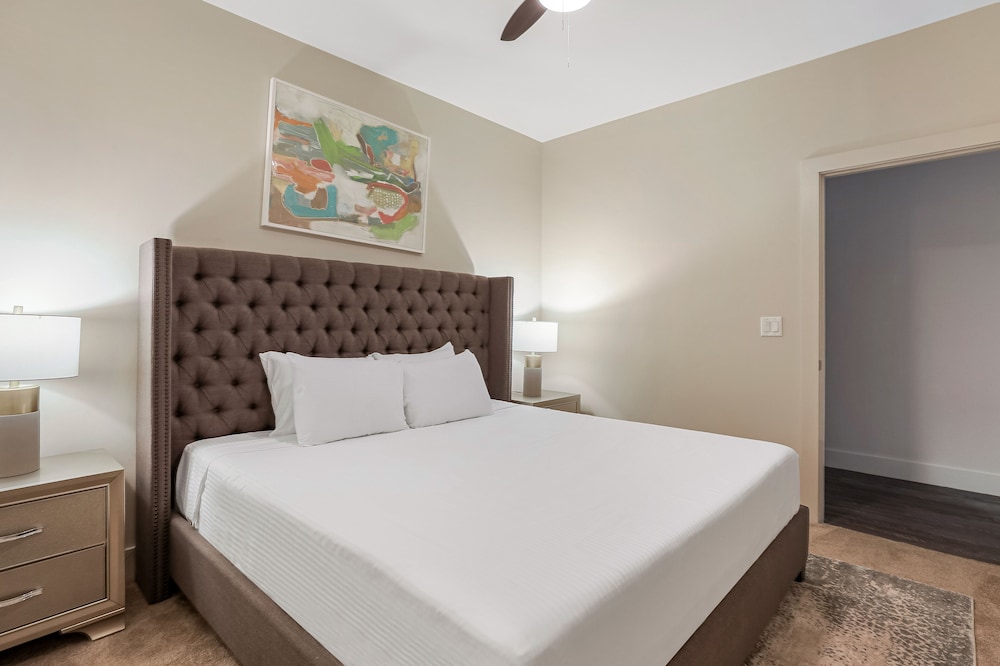 1 BEDROOM, CONDO, SIGNATURE