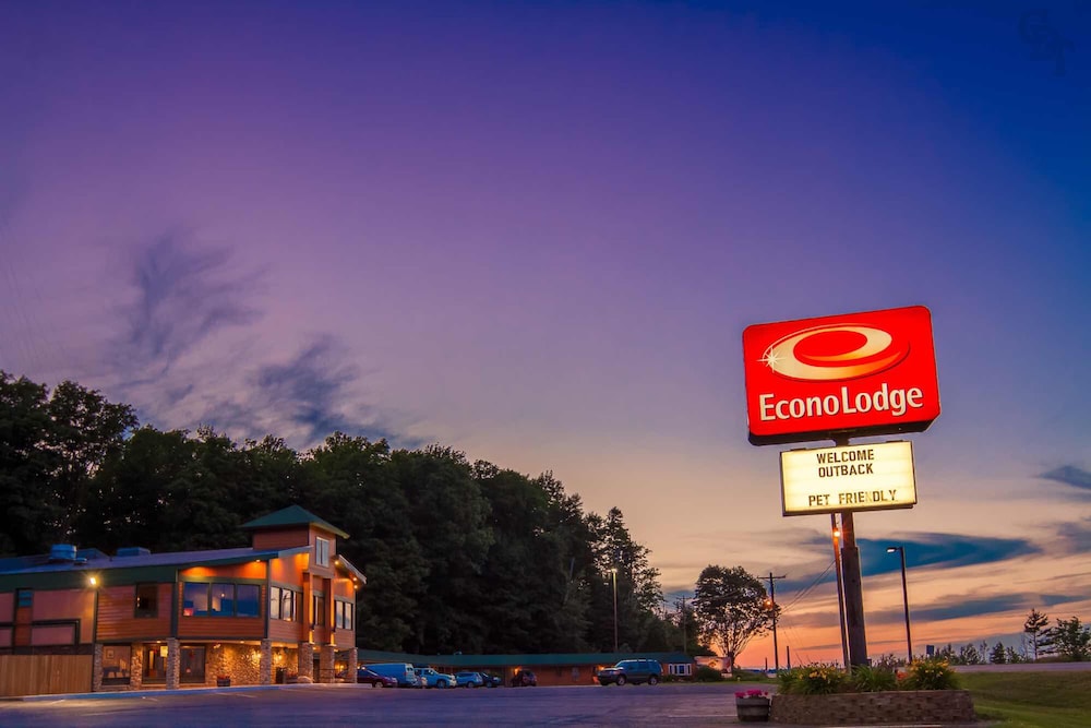 Econo Lodge Lakeview 3/44