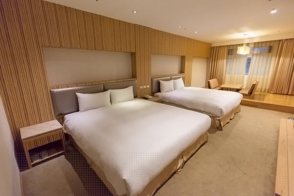 Eastern Sun Hotel 15/65