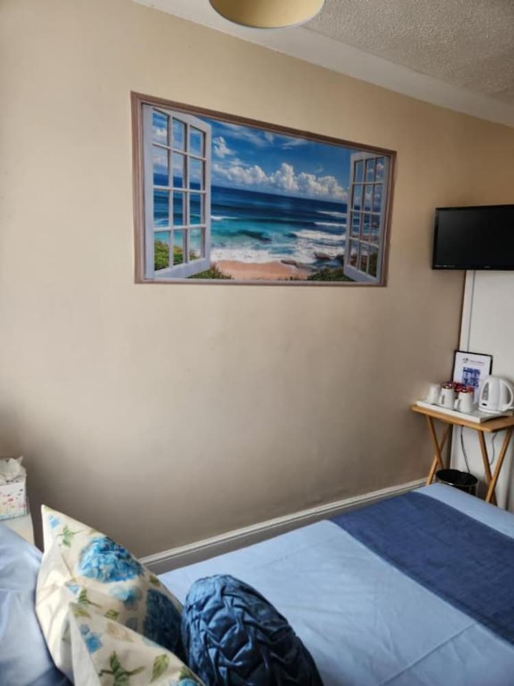 OYO Twins Palms Guest House 24/59