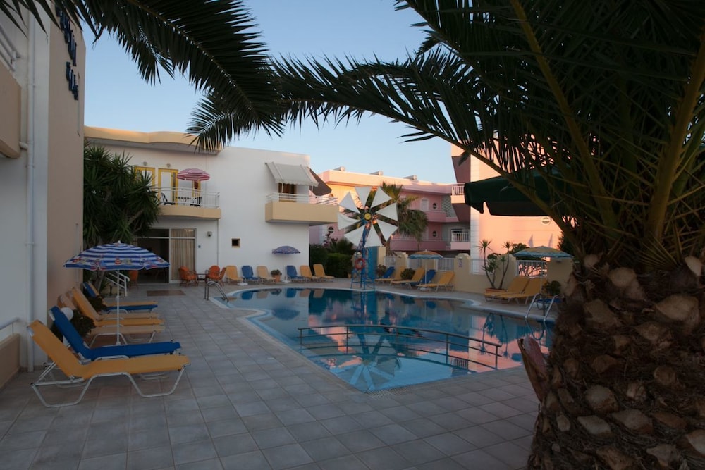 Cosmi Apartments by Estia 45/50