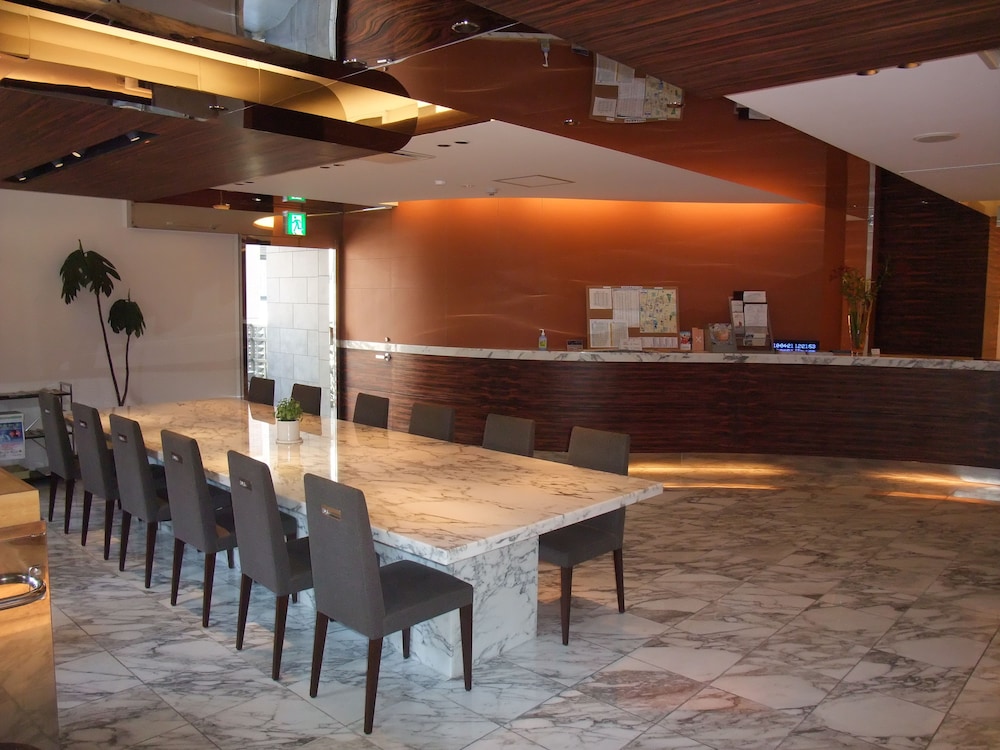 Center Hotel Toyota 46/57