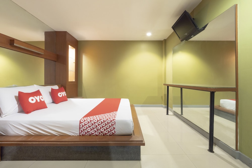 OYO 75382 Chonburi Hotel 19/42