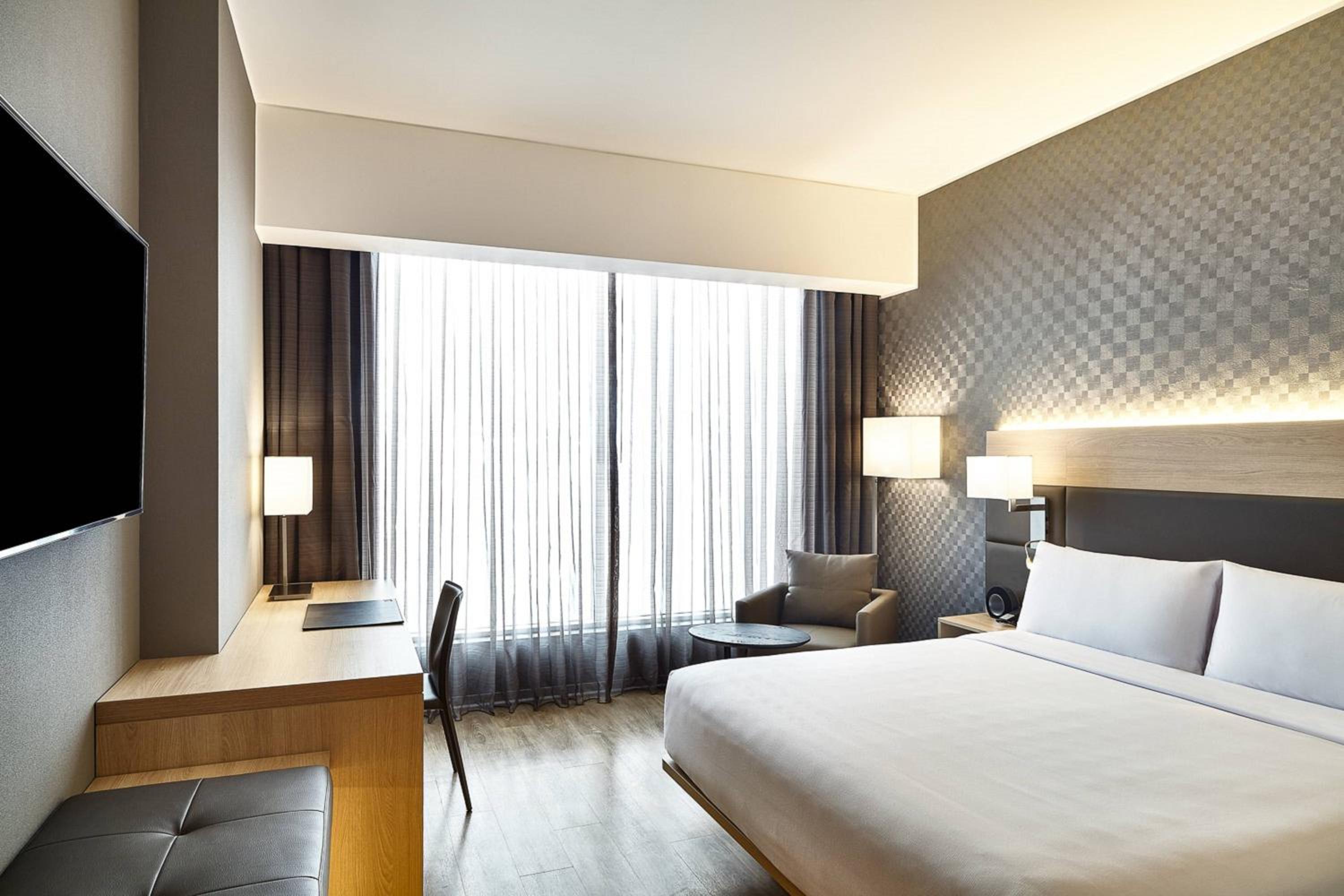 Ocean, Guest Room, Deluxe, King Bed, Ocean Front