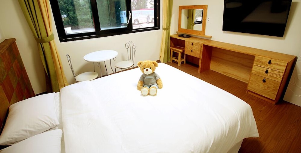 Nomad Pension In Jeju 16/62