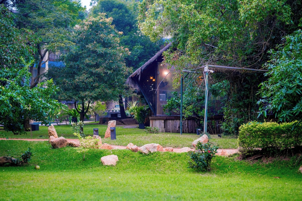 Miridiya Lake Resort 40/52