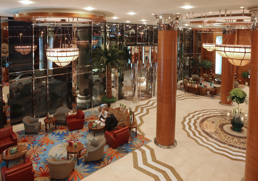 Swissotel Al Murooj Dubai 74/82