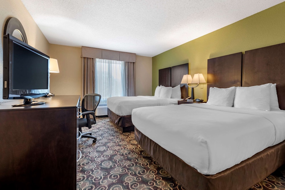 Comfort Suites West Indianapolis - Brownsburg 9/30
