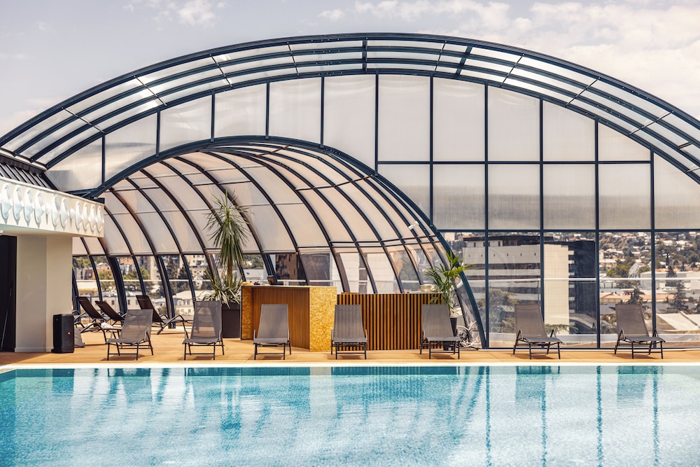 Meta Business Hotel 27/50