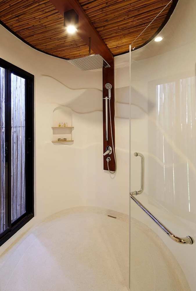 Boribot Pool Resort 9/50
