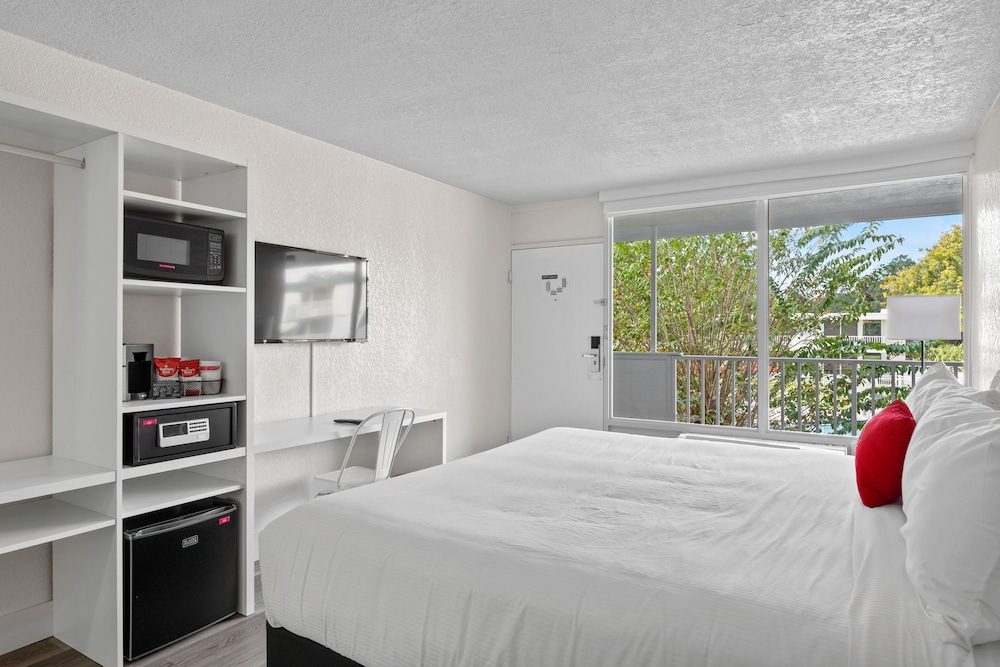 Baymont by Wyndham Orlando Lake Buena Vista South 18/50