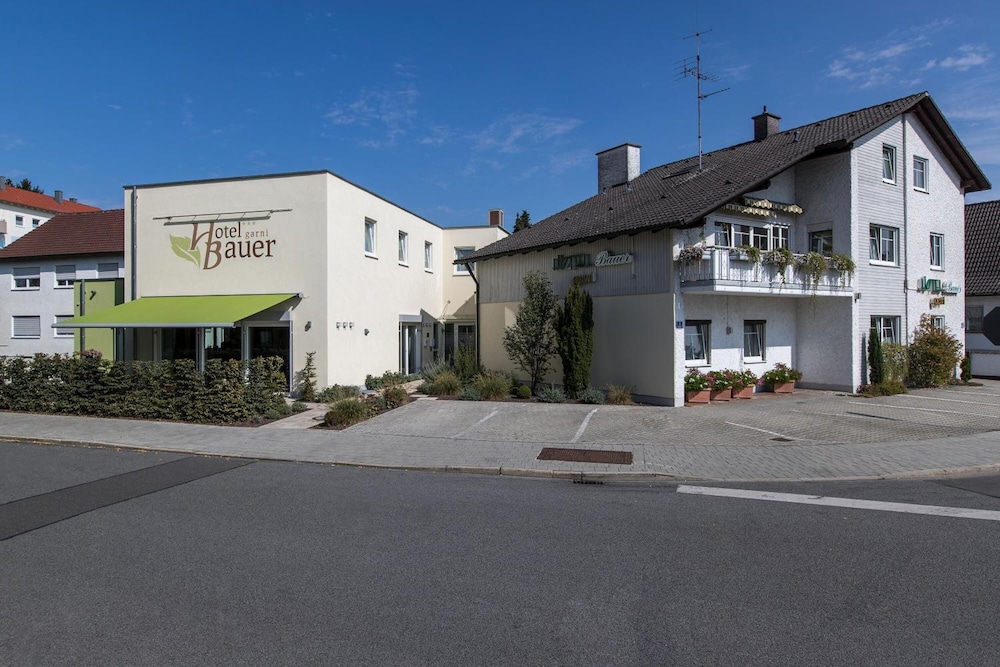 Hotel Gastehaus Bauer garni 37/50