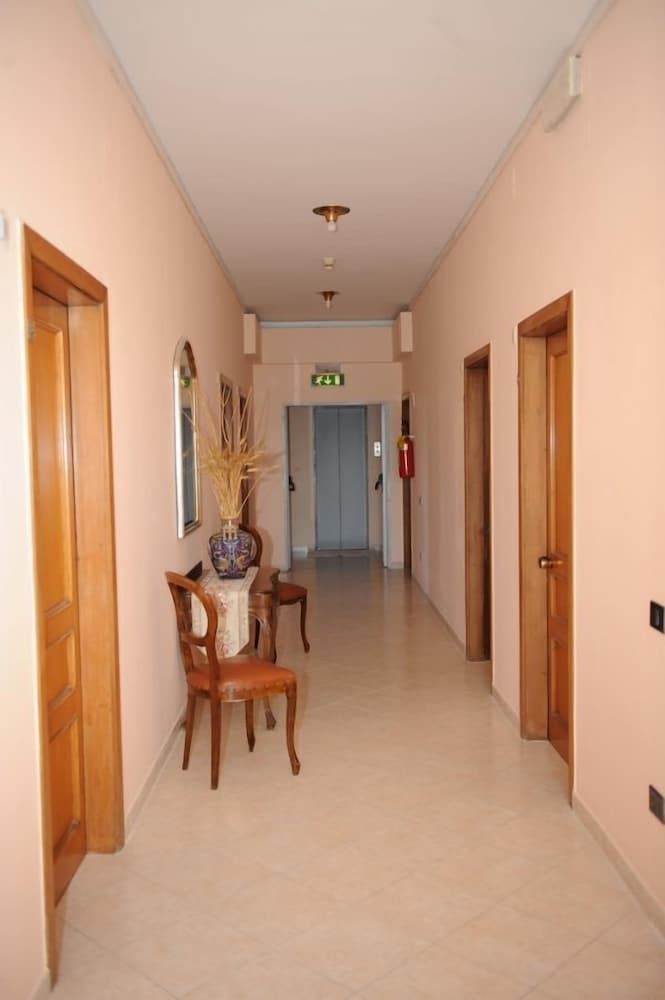 Grifone Hotel Ristorante 36/50