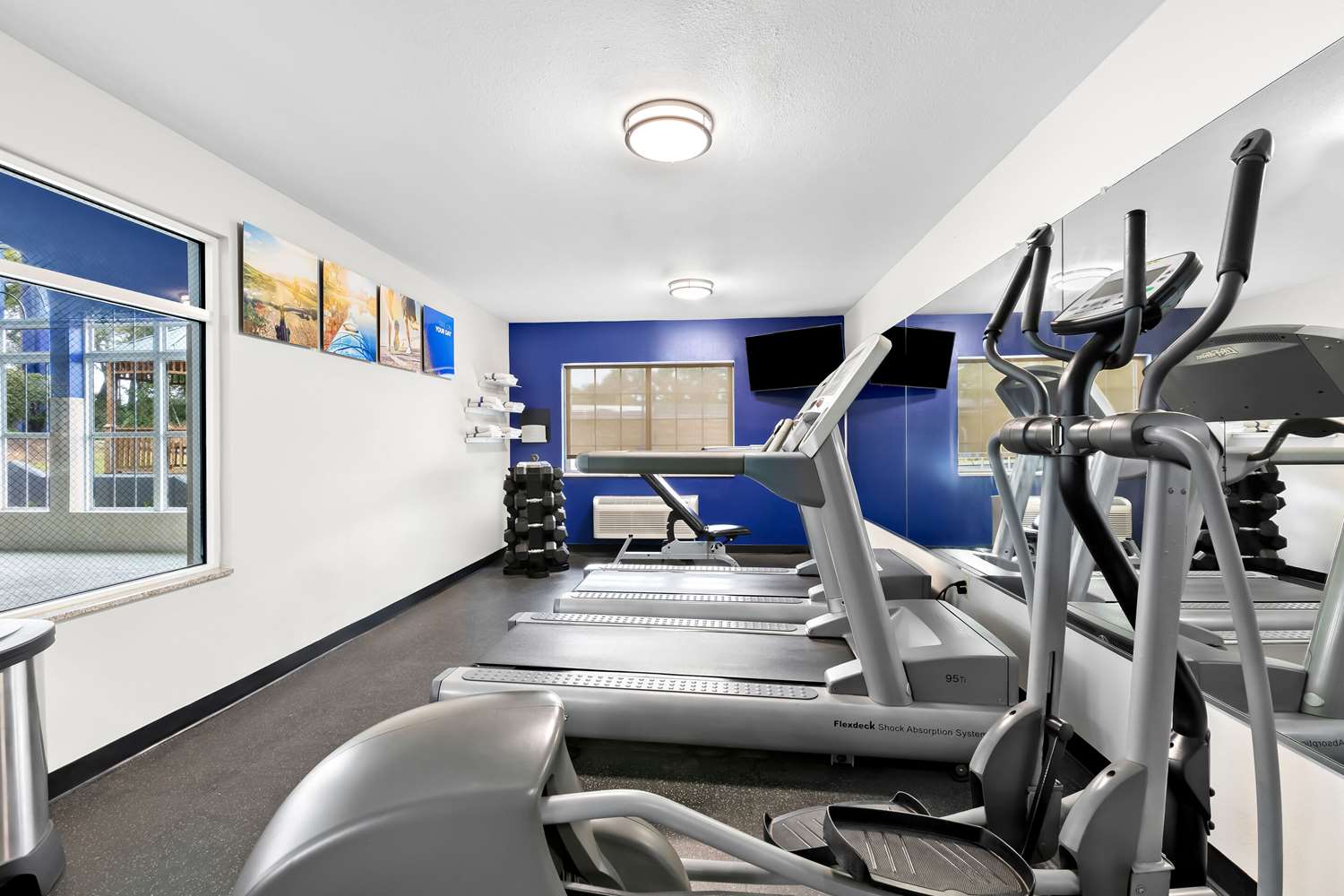Comfort Inn & Suites Nashville Near Tanger Outlets I-24 Antioch 6/21