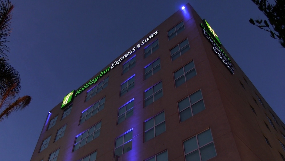 Holiday Inn Express & Suites Queretaro, an IHG Hotel 4/50