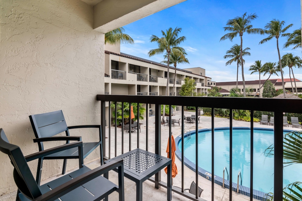 Miami Lakes Hotel 37/48