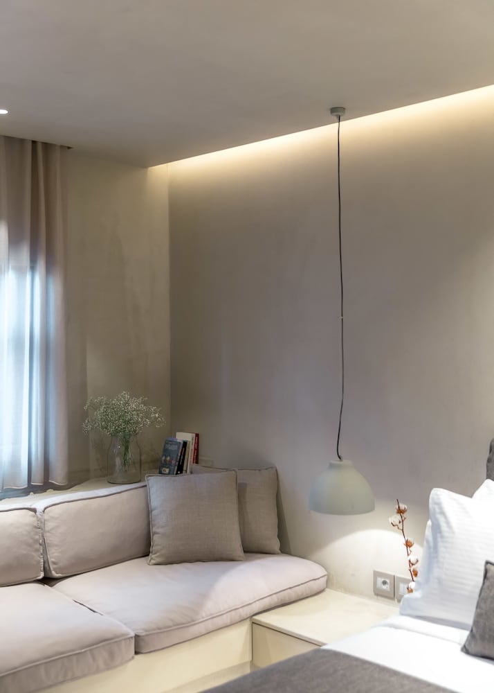Omm Inn Hotel 22/47