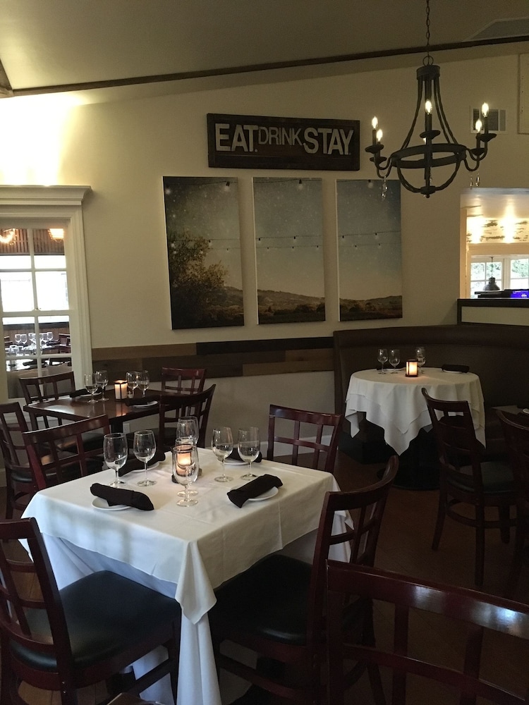 Glen Ellen Inn 43/62