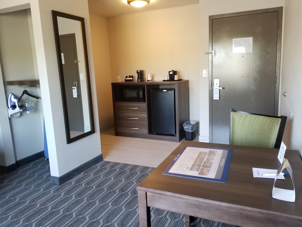 Best Western North Phoenix Hotel 66/76