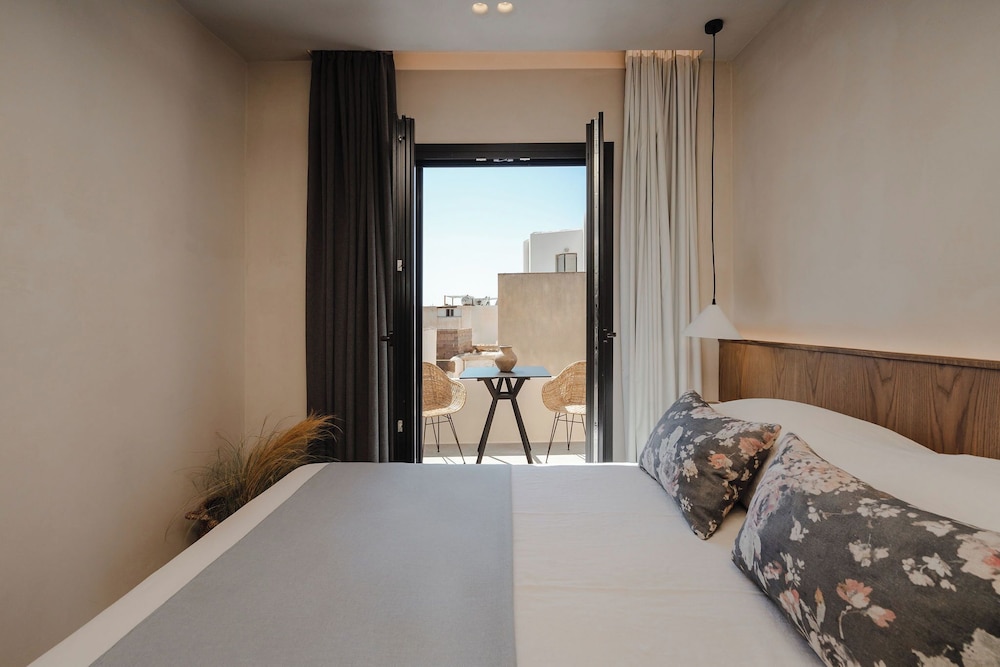 Emery Boutique Apartments 17/50