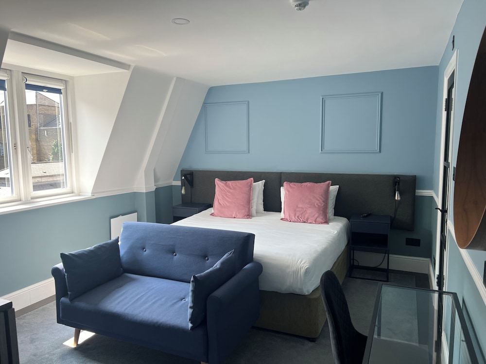 Cityspace Borough Hotel (ex. City Hotel London) 12/65