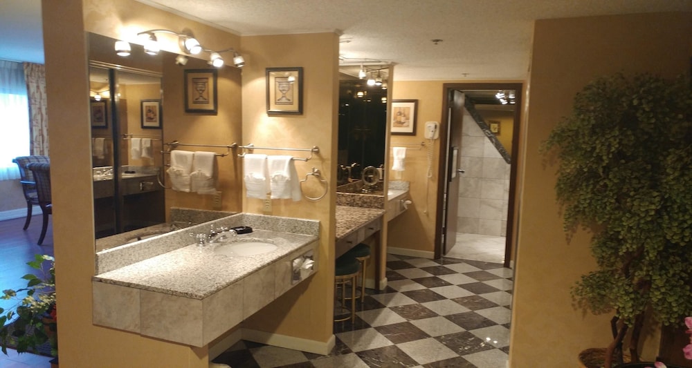 SureStay Plus Hotel by Best Western Reno Airport 77/91