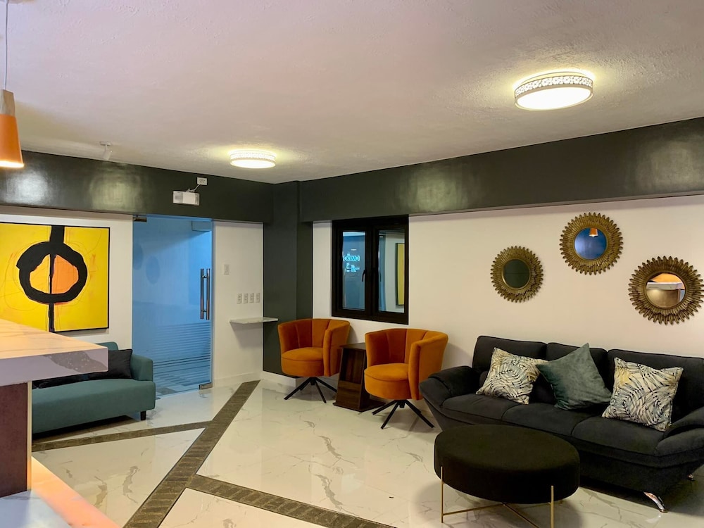 Clockworkorange Luxury Suites 42/72