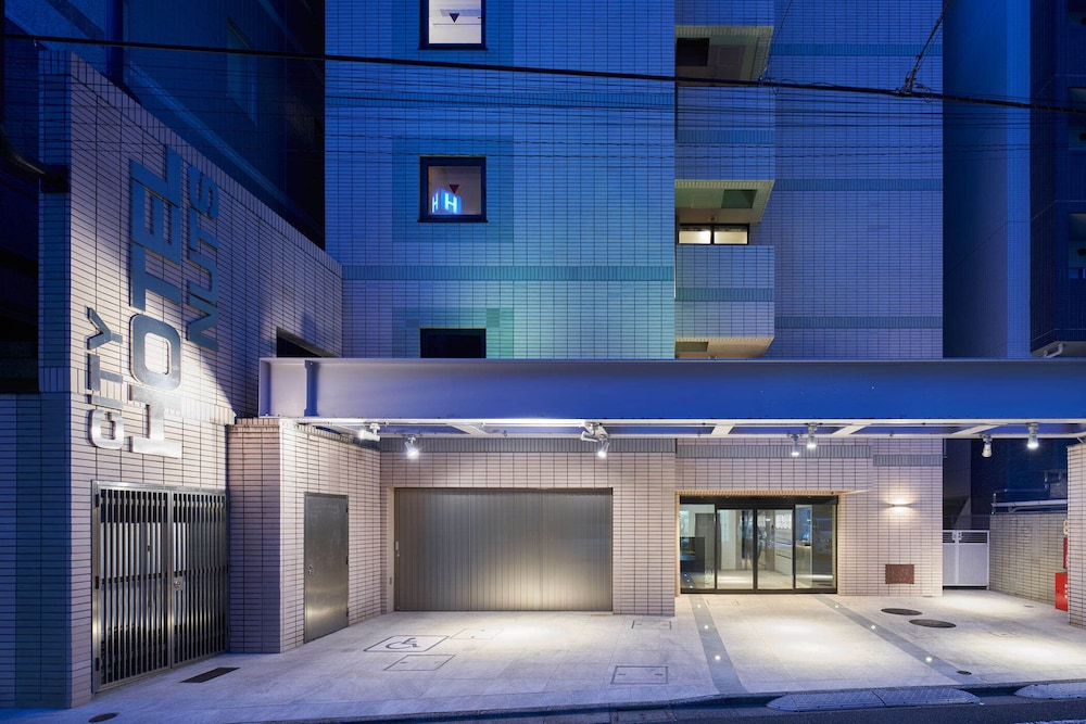 Shinjuku City Hotel N U T S 3/66