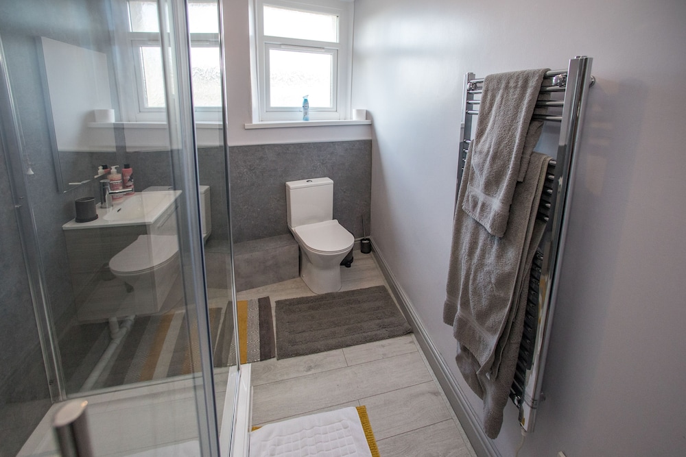 James' Place At Dowlais 25/48