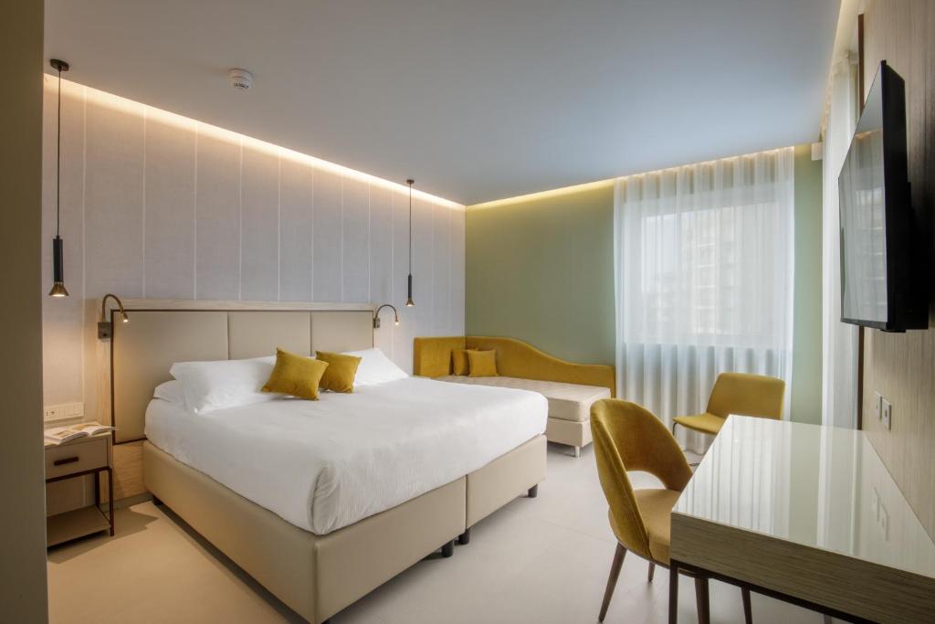 Room, Twin Beds, Side Sea View