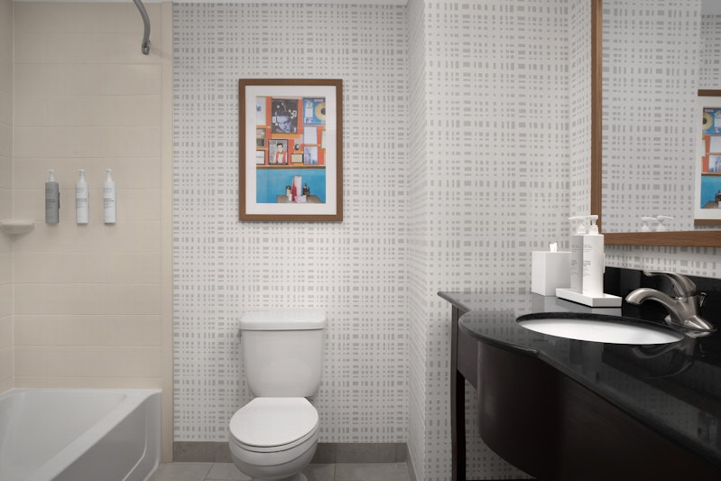 Hampton Inn and Suites Tupelo Barnes Crossing 50/50