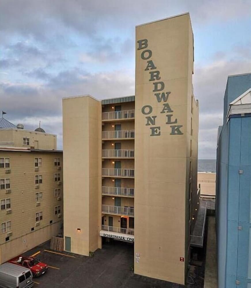 Boardwalk One 8/48