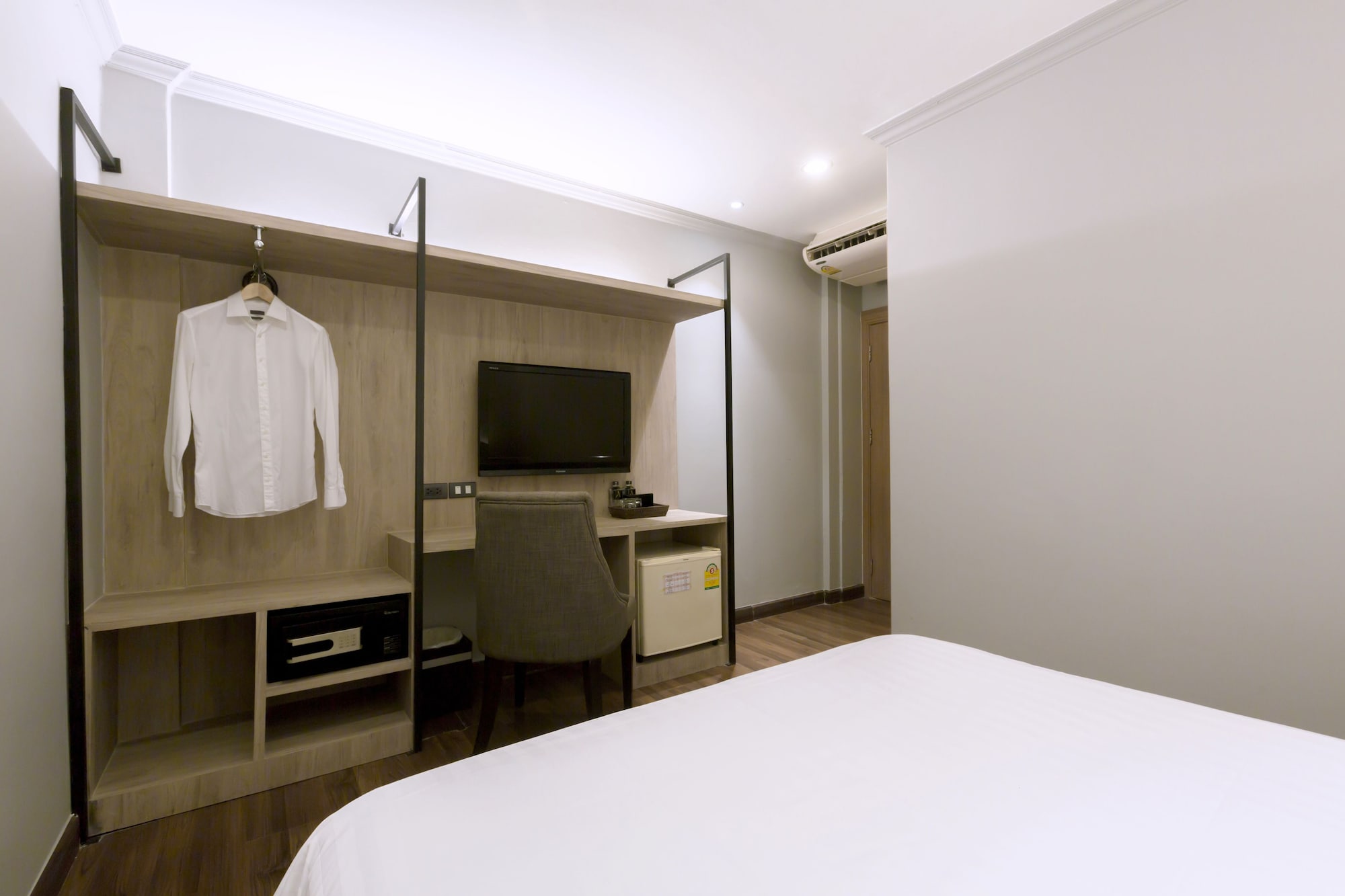 1 BEDROOM, STANDARD
