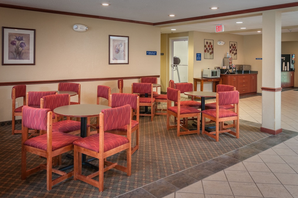 Microtel Inn & Suites By Wyndham Beckley East 30/37