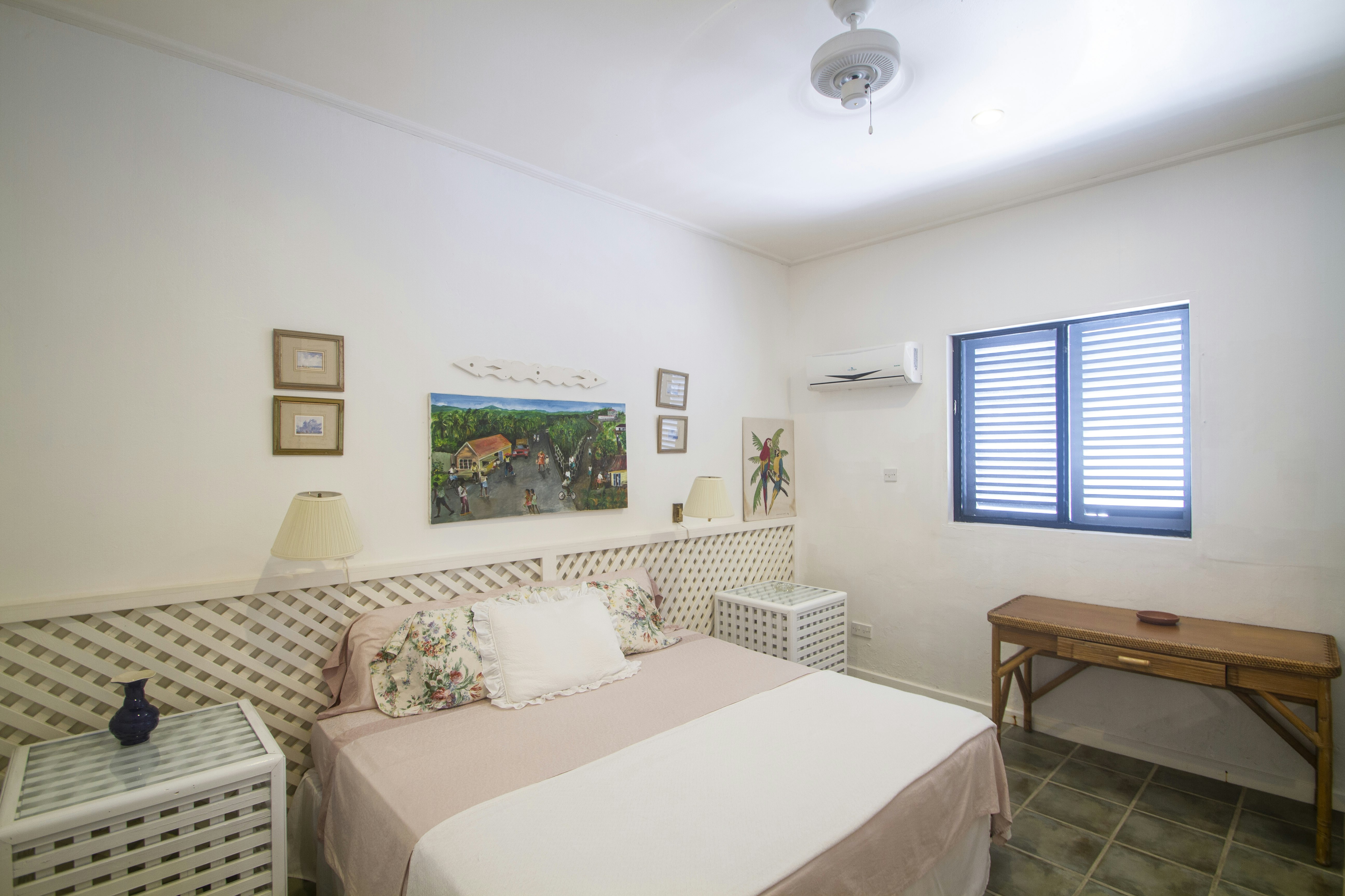 Bequia Beachfront Villa Hotel 19/83