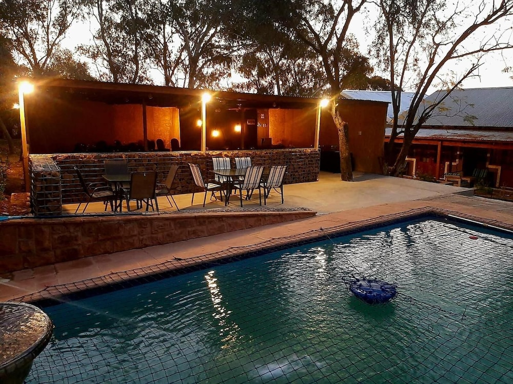 Rocky Hollow Farmstay 6/49