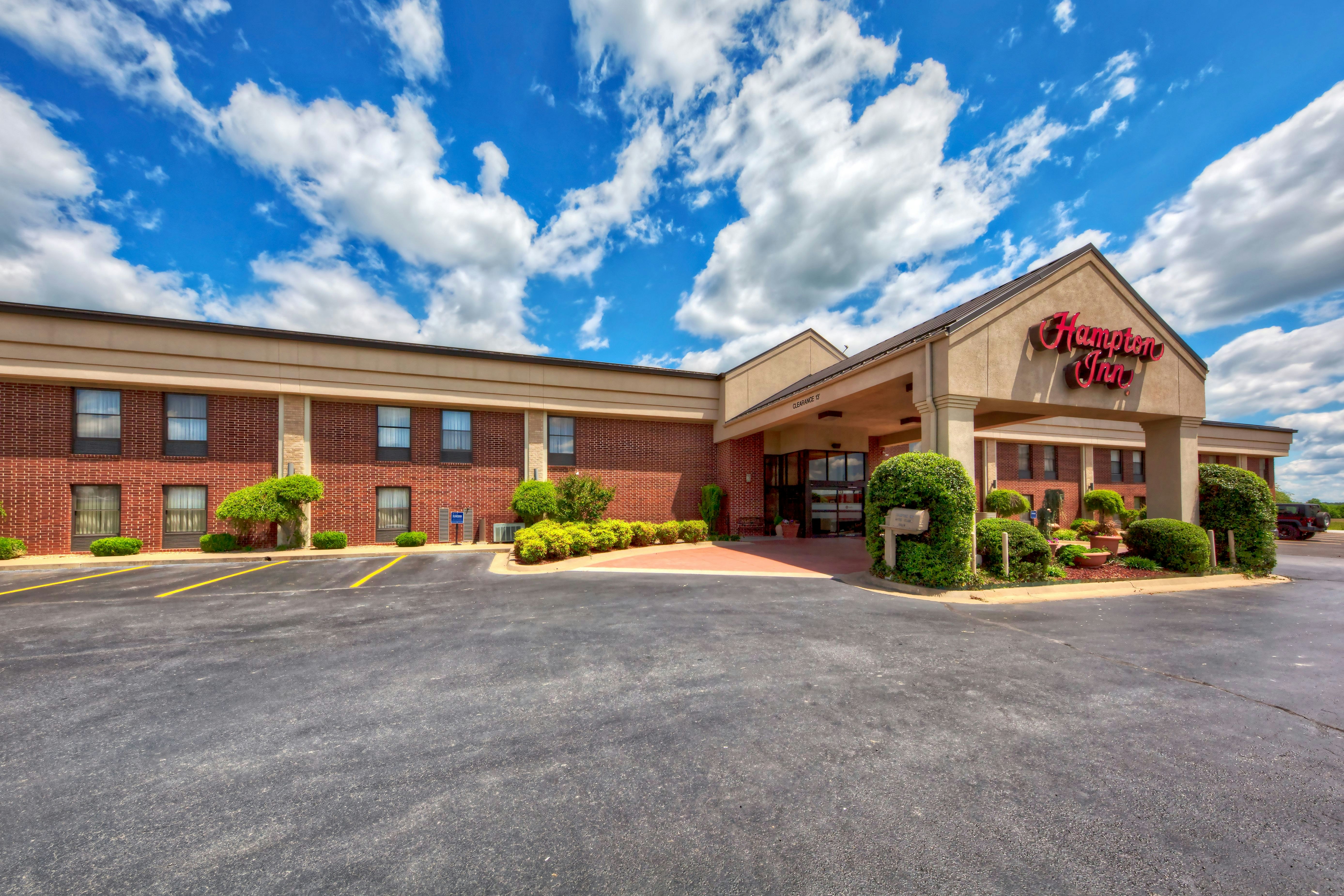 Hampton Inn Clarksville 77/77