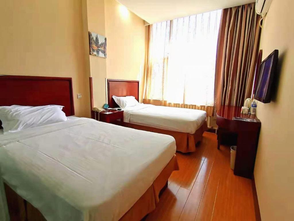 GreenTree Inn Qingdao Jiaozhou Sanlihe Park Express Hotel 14/40