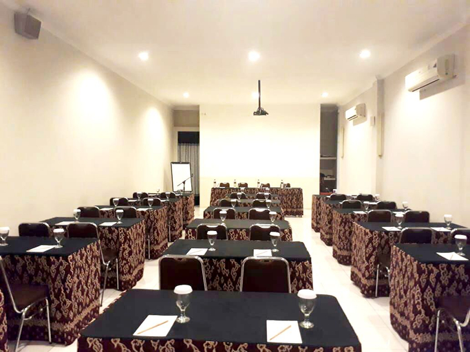 Koening Gallery Hotel Cirebon 8/11